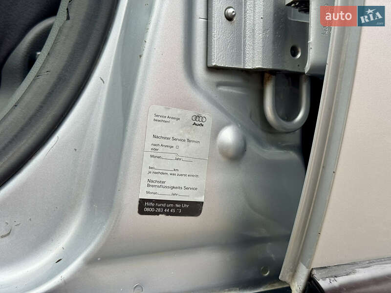 Седан Audi A4 2000 в Виннице