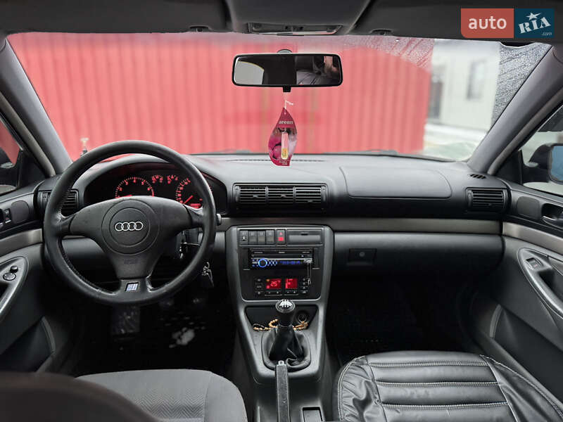 Седан Audi A4 1999 в Києві