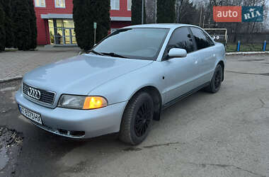 Седан Audi A4 1998 в Красилове