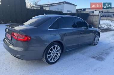 Седан Audi A4 2014 в Луцке