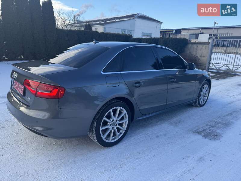 Седан Audi A4 2015 в Луцке