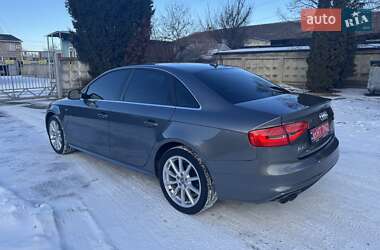 Седан Audi A4 2014 в Луцке