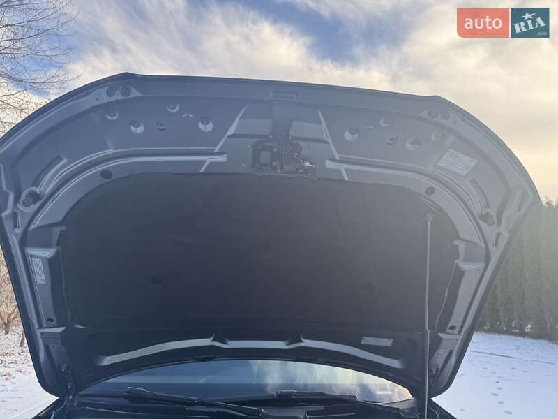 Седан Audi A4 2015 в Луцке