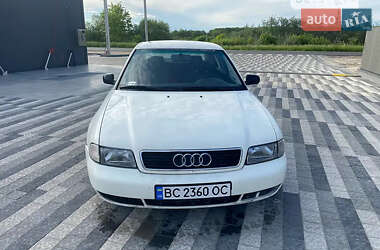 Седан Audi A4 1995 в Полтаве