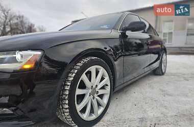 Седан Audi A4 2012 в Ровно