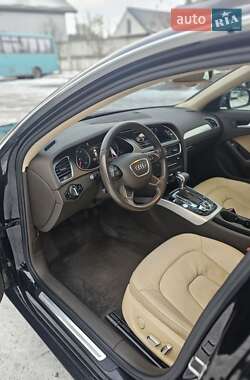 Седан Audi A4 2012 в Ровно
