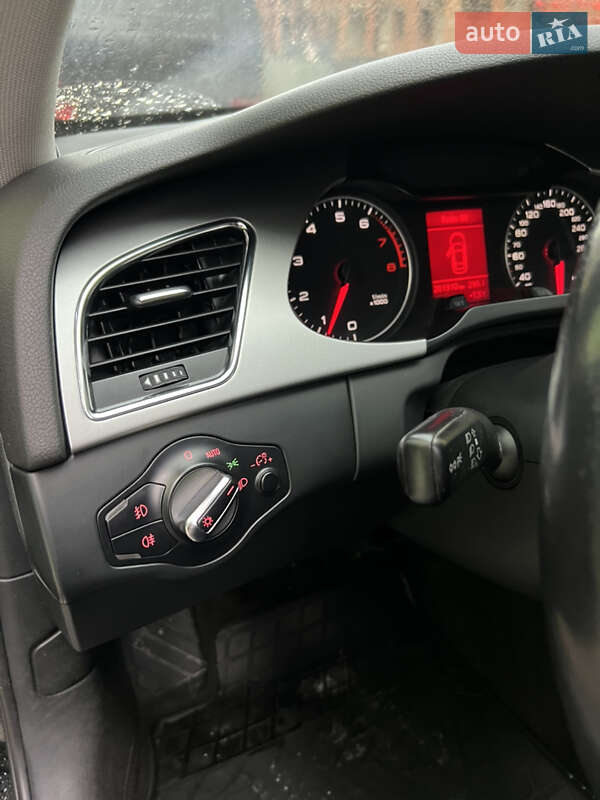Седан Audi A4 2008 в Днепре