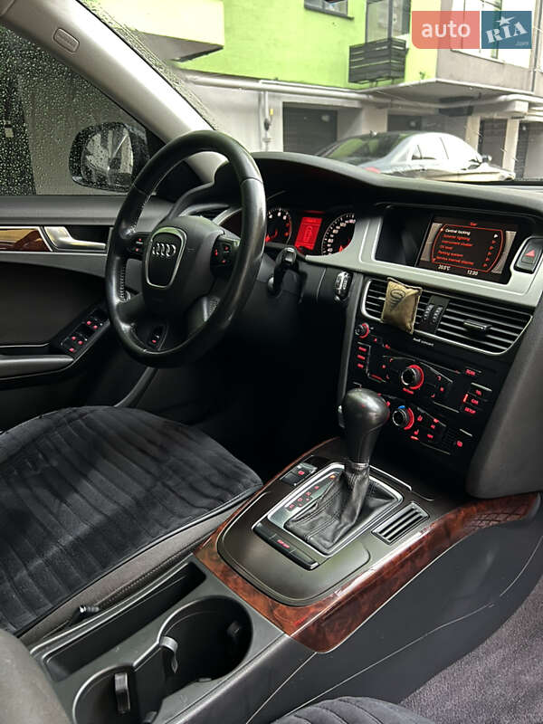 Седан Audi A4 2008 в Днепре