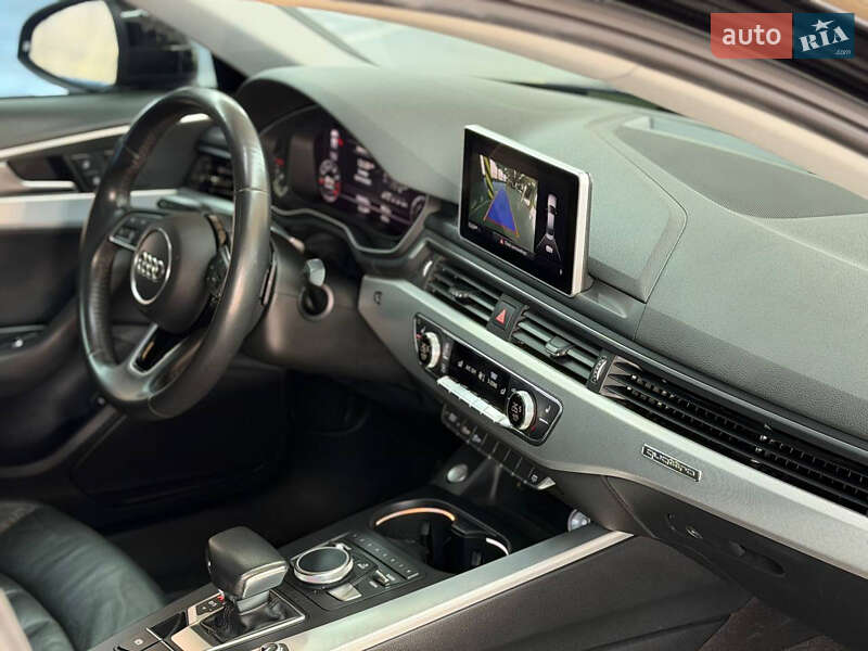 Седан Audi A4 2018 в Одессе
