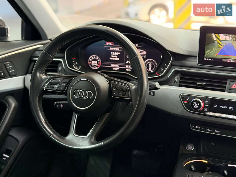 Седан Audi A4 2018 в Одессе