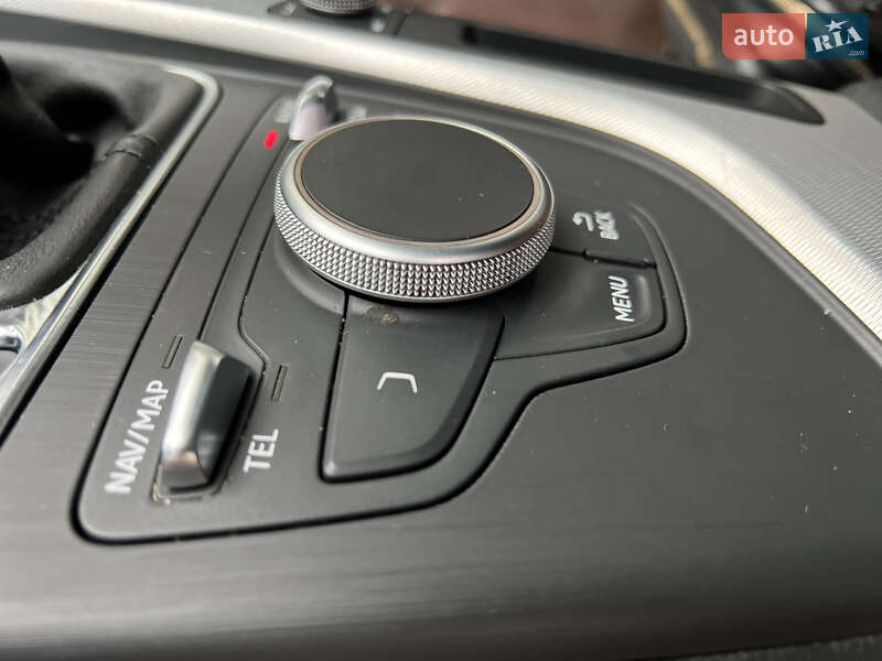 Седан Audi A4 2018 в Ивано-Франковске