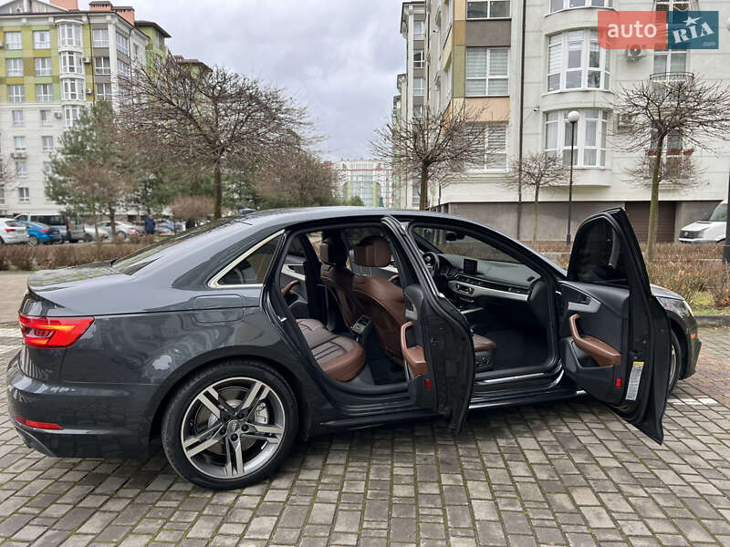 Седан Audi A4 2018 в Ивано-Франковске
