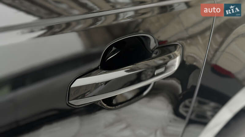 Седан Audi A4 2015 в Киеве