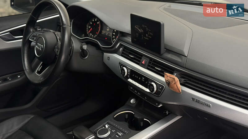 Седан Audi A4 2015 в Киеве
