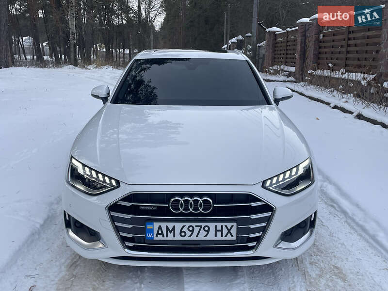Седан Audi A4 2022 в Житомире
