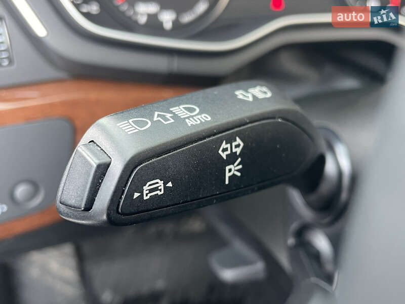 Седан Audi A4 2022 в Житомире