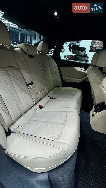 Седан Audi A4 2019 в Днепре