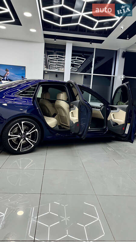 Седан Audi A4 2019 в Днепре