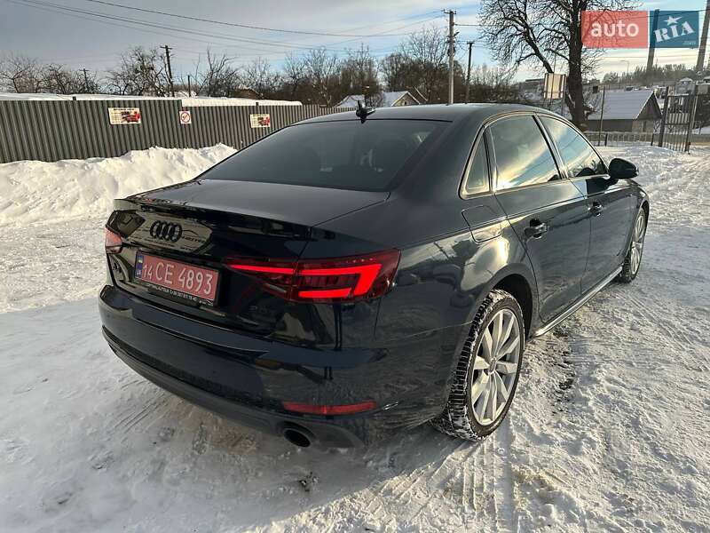 Седан Audi A4 2018 в Львове