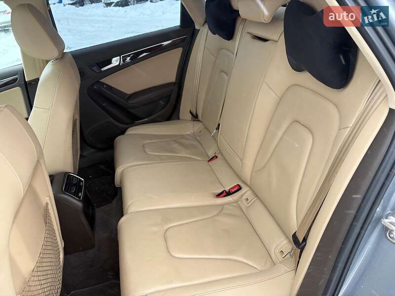 Седан Audi A4 2015 в Львове
