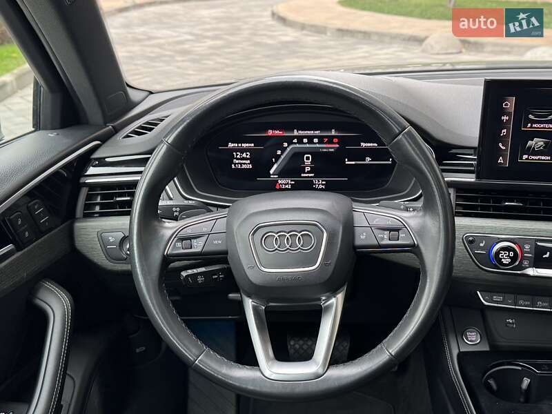 Седан Audi A4 2022 в Киеве
