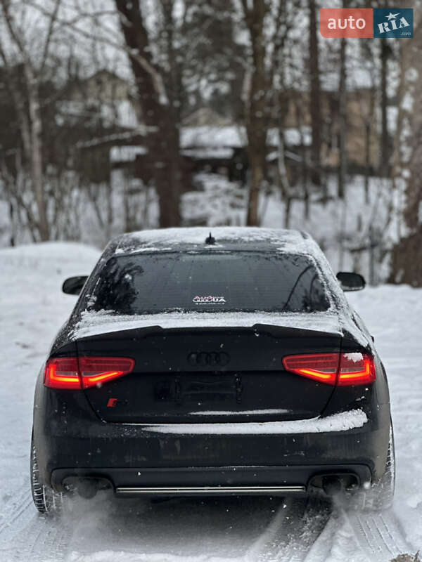 Седан Audi A4 2013 в Житомире