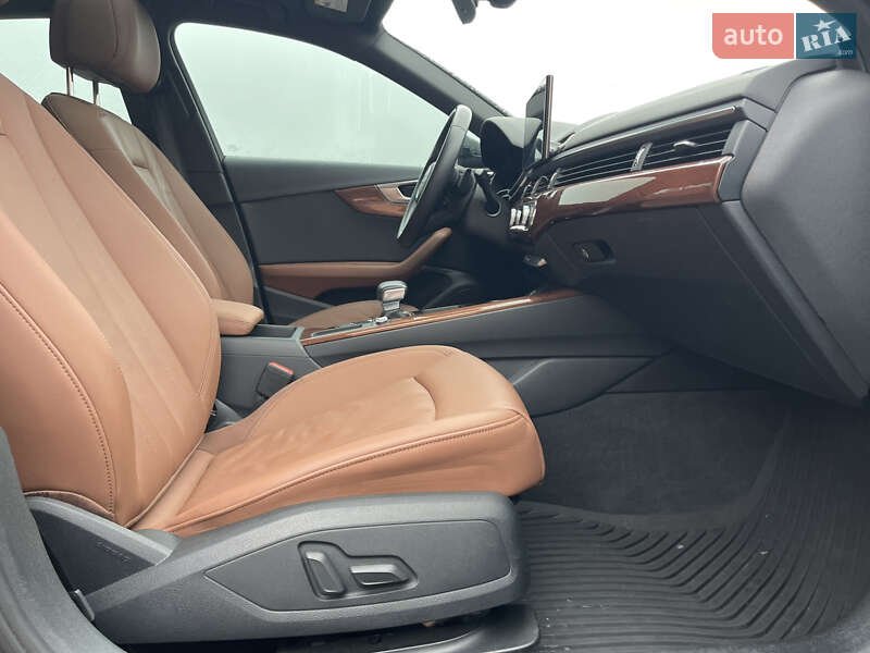 Седан Audi A4 2020 в Киеве