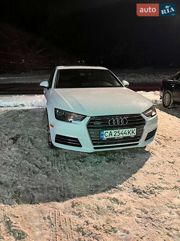 Седан Audi A4 2016 в Киеве