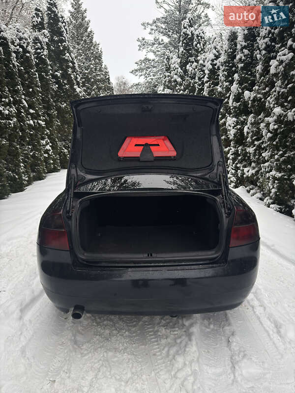Седан Audi A4 2003 в Дубровице фото 7 Седан Audi A4 2003 в Дубровице