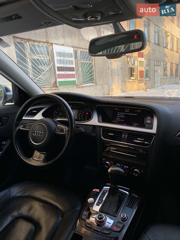 Седан Audi A4 2015 в Полтаве