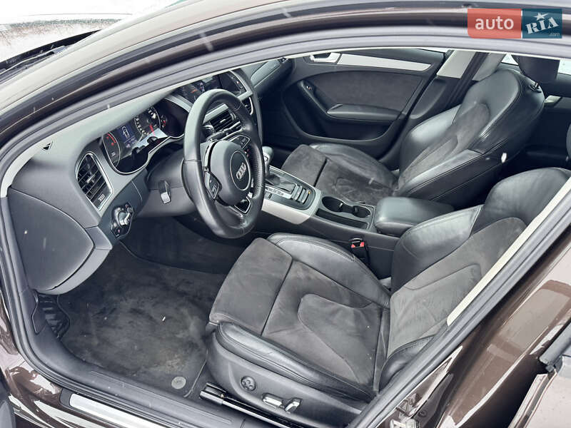Седан Audi A4 2012 в Киеве