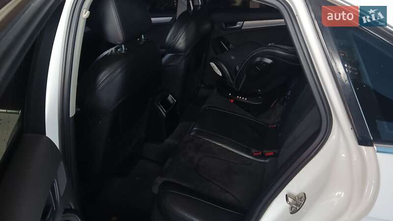 Седан Audi A4 2008 в Краснограді