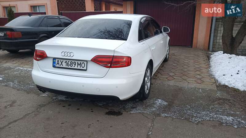Седан Audi A4 2008 в Краснограді