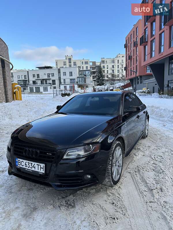Седан Audi A4 2012 в Львове