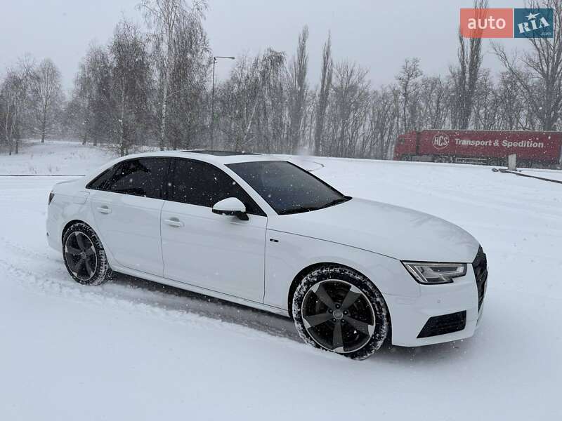 Седан Audi A4 2016 в Днепре
