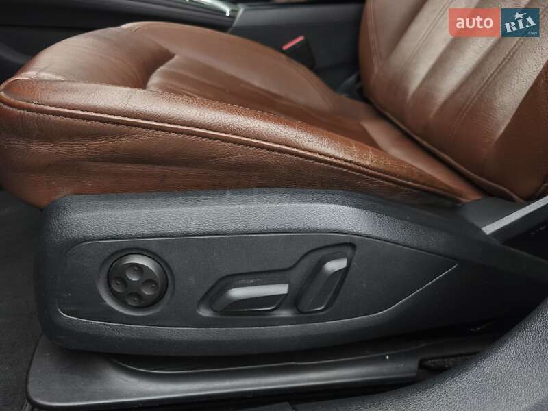 Седан Audi A4 2018 в Днепре