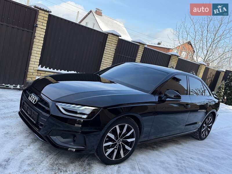 Седан Audi A4 2023 в Виннице