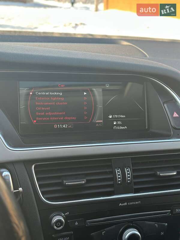 Седан Audi A4 2012 в Чернигове