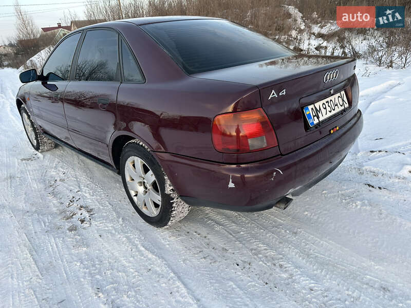 Седан Audi A4 1995 в Житомире
