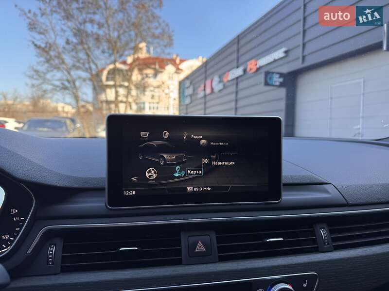 Седан Audi A4 2019 в Одессе