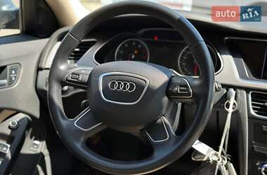 Седан Audi A4 2013 в Кривом Роге