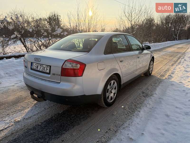 Седан Audi A4 2004 в Ровно