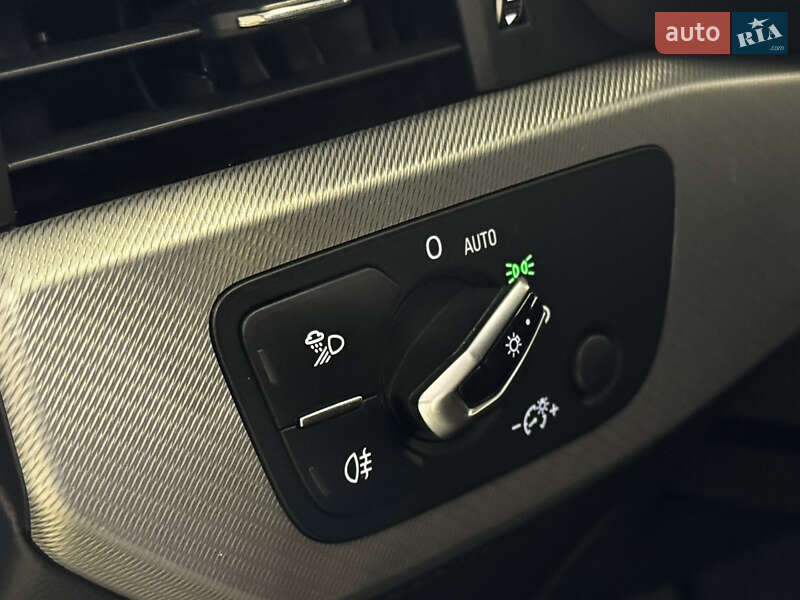 Седан Audi A4 2016 в Миколаєві