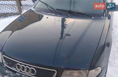 Седан Audi A4 1996 в Львові