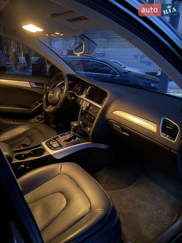 Седан Audi A4 2015 в Киеве