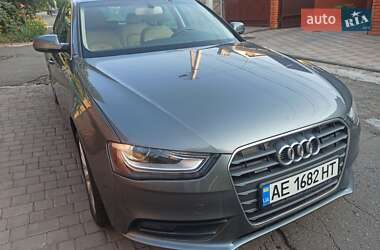 Седан Audi A4 2013 в Кривом Роге
