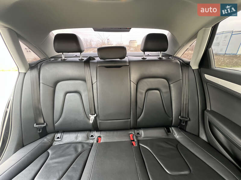 Седан Audi A4 2014 в Николаеве