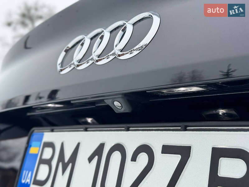 Седан Audi A4 2018 в Киеве