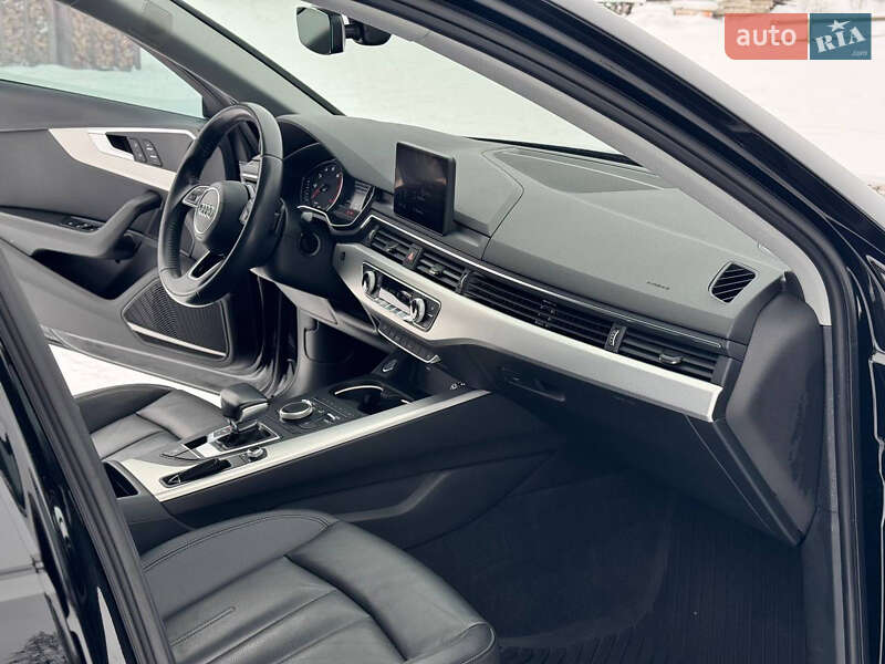 Седан Audi A4 2018 в Киеве