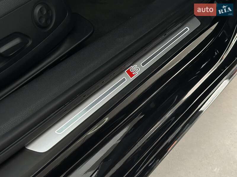 Седан Audi A4 2024 в Одесі